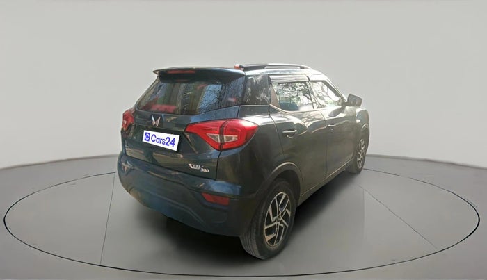 2023 Mahindra XUV300 W4 1.2 PETROL, Petrol, Manual, 51,017 km, exterior