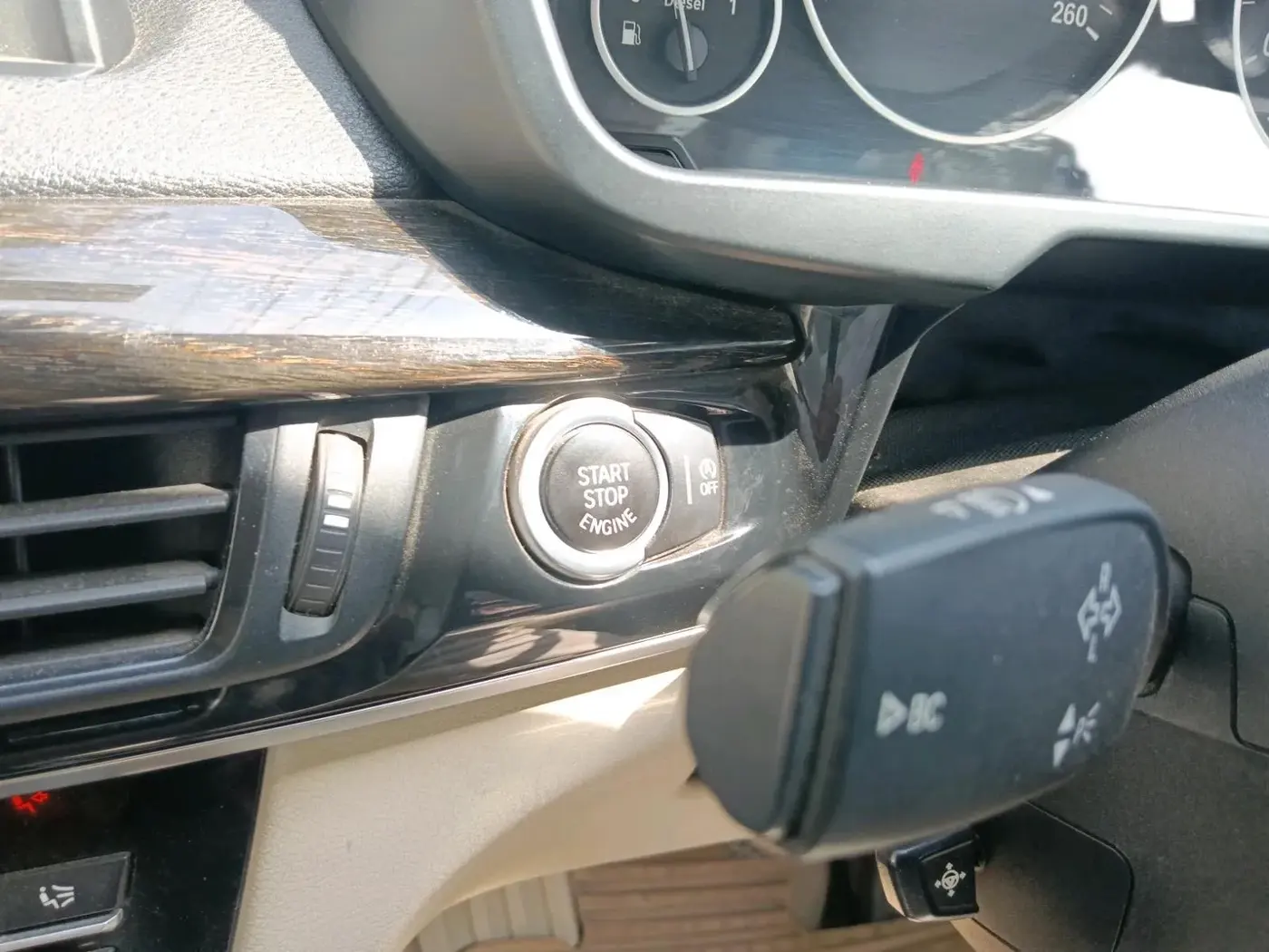2014 BMW X5 xDrive 30d, Diesel, Automatic, 1,17,368 km, interior