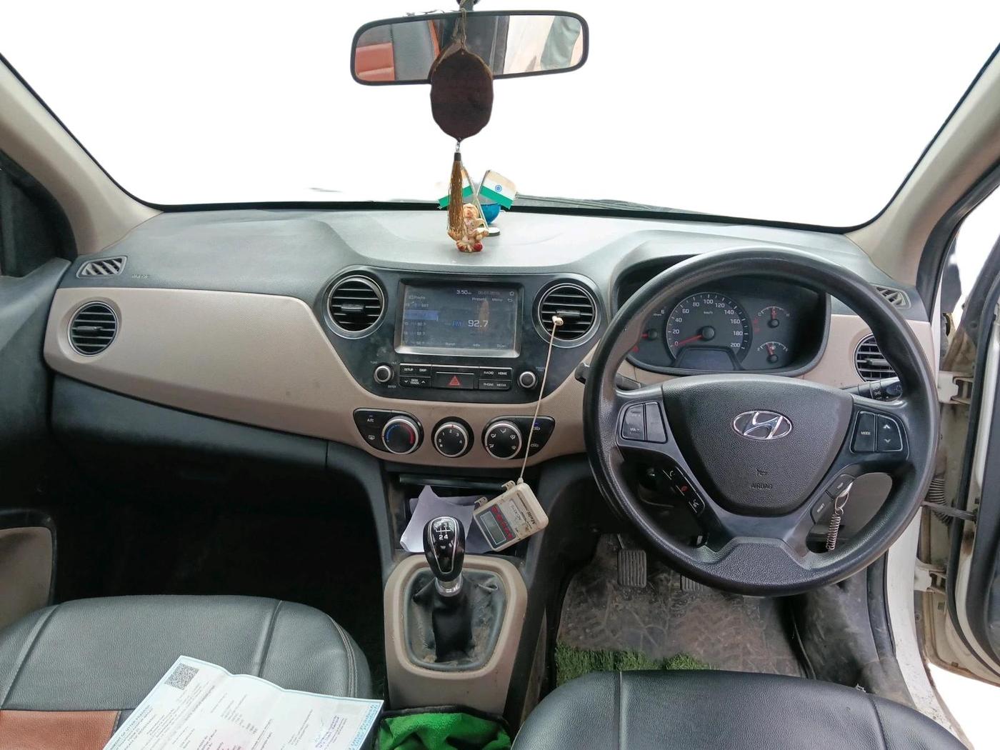 2017 Hyundai Xcent SX 1.2 CRDI, Diesel, Manual, 1,09,151 km, interior