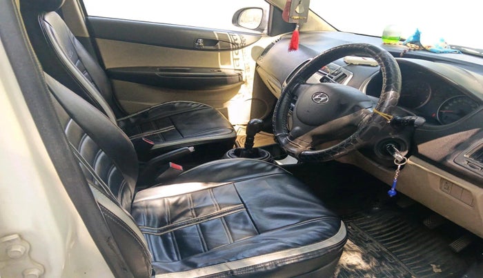 2013 Hyundai i20 MAGNA 1.4 CRDI, Diesel, Manual, 1,05,538 km, interior