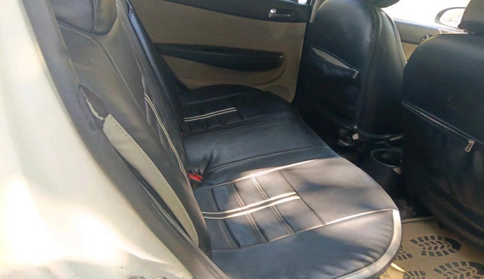 2013 Hyundai i20 MAGNA 1.4 CRDI, Diesel, Manual, 1,05,538 km, interior