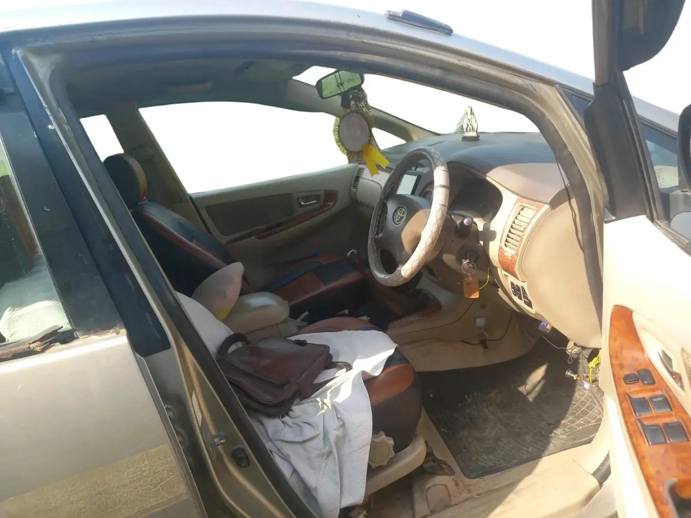 2008 Toyota Innova 2.5 G2, Diesel, Manual, 3,45,373 km, interior