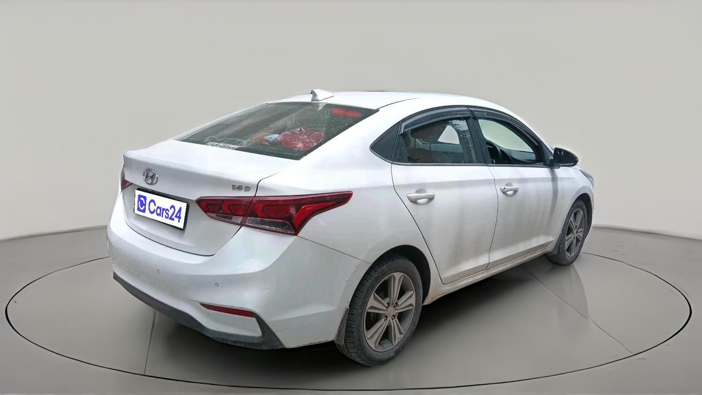 2018 Hyundai Verna 1.6 CRDI SX + AT, Diesel, Automatic, 1,36,375 km, exterior