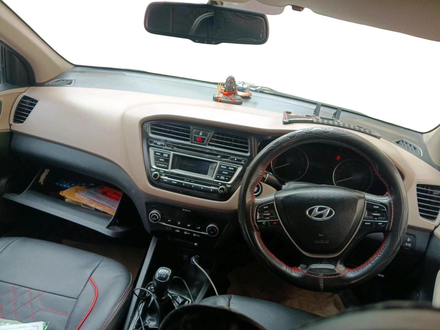 2015 Hyundai Elite i20 SPORTZ 1.2, Petrol, Manual, 1,89,729 km, interior