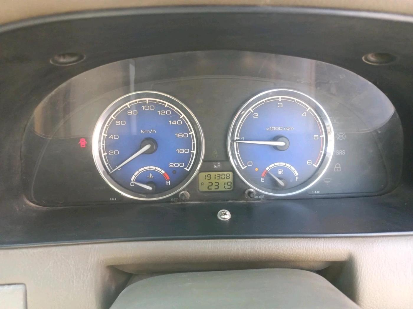 2012 Tata Safari 4X2 EX DICOR 2.2 VTT, Diesel, Manual, 10,10,000 km, interior