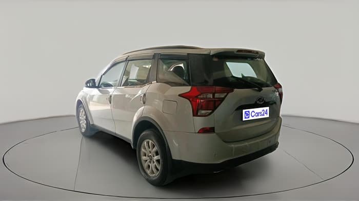 2020 Mahindra XUV500 W9, Diesel, Manual, 49,651 km, exterior