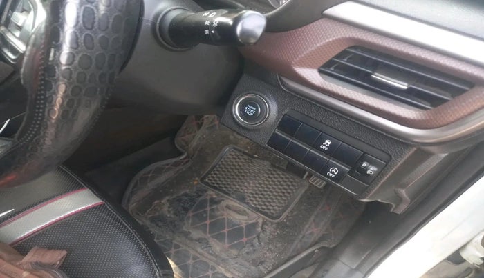 2022 Maruti BREZZA ZXI SMART HYBRID , Petrol, Manual, 1,08,884 km, interior