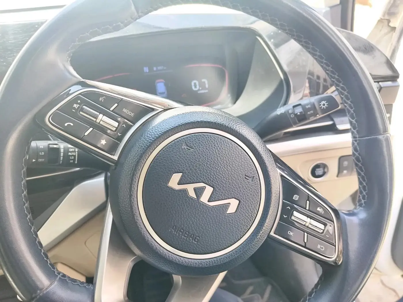 2023 KIA CARENS LUXURY PLUS IMT 1.5 DIESEL IMT, Diesel, Manual, 22,340 km, interior
