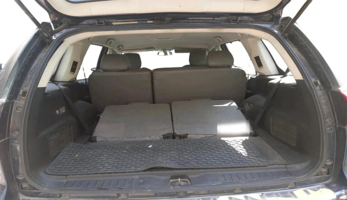 2017 Tata Hexa XT 4X2 6 STR, Diesel, Manual, 55,798 km, exterior