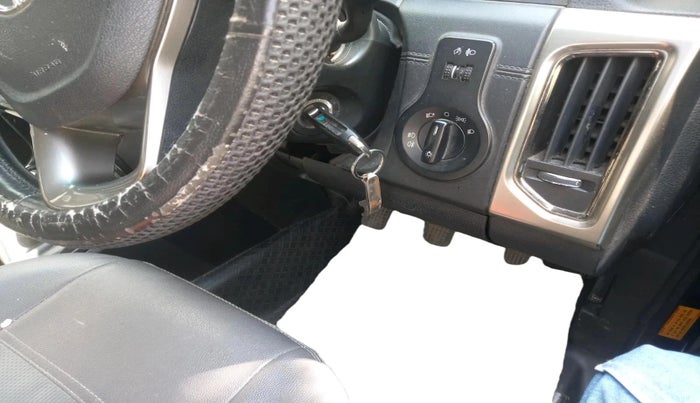 2017 Tata Hexa XT 4X2 6 STR, Diesel, Manual, 55,798 km, interior