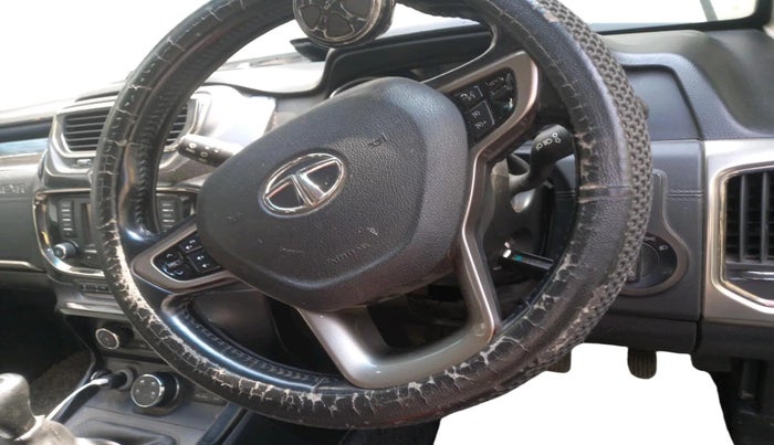 2017 Tata Hexa XT 4X2 6 STR, Diesel, Manual, 55,798 km, interior