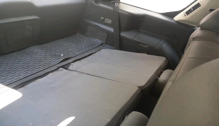 2017 Tata Hexa XT 4X2 6 STR, Diesel, Manual, 55,798 km, interior