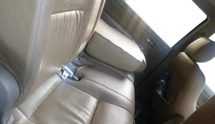 2011 Toyota Fortuner 3.0 4X4 MT, Diesel, Manual, 1,43,180 km, interior
