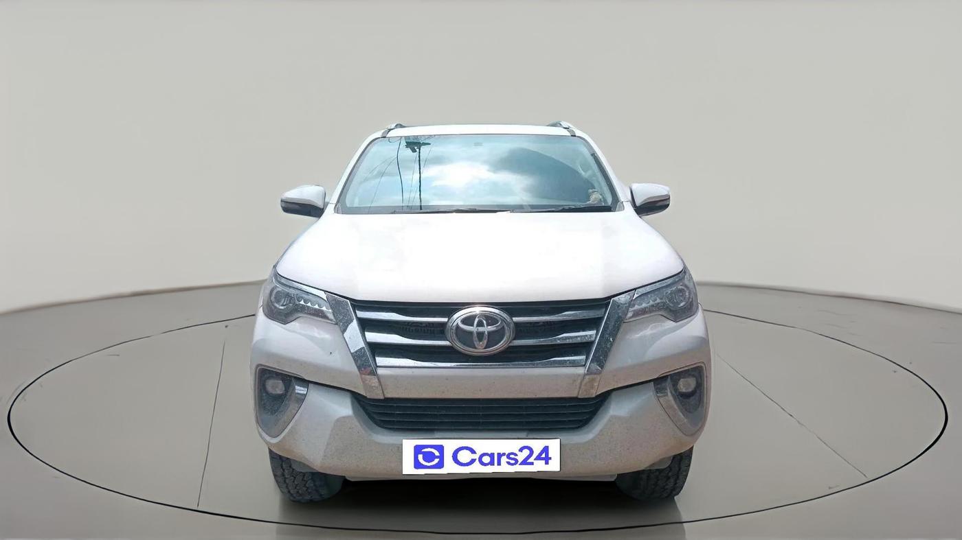 2018 Toyota Fortuner 2.8 4X2 MT, Diesel, Manual, 2,75,243 km, exterior