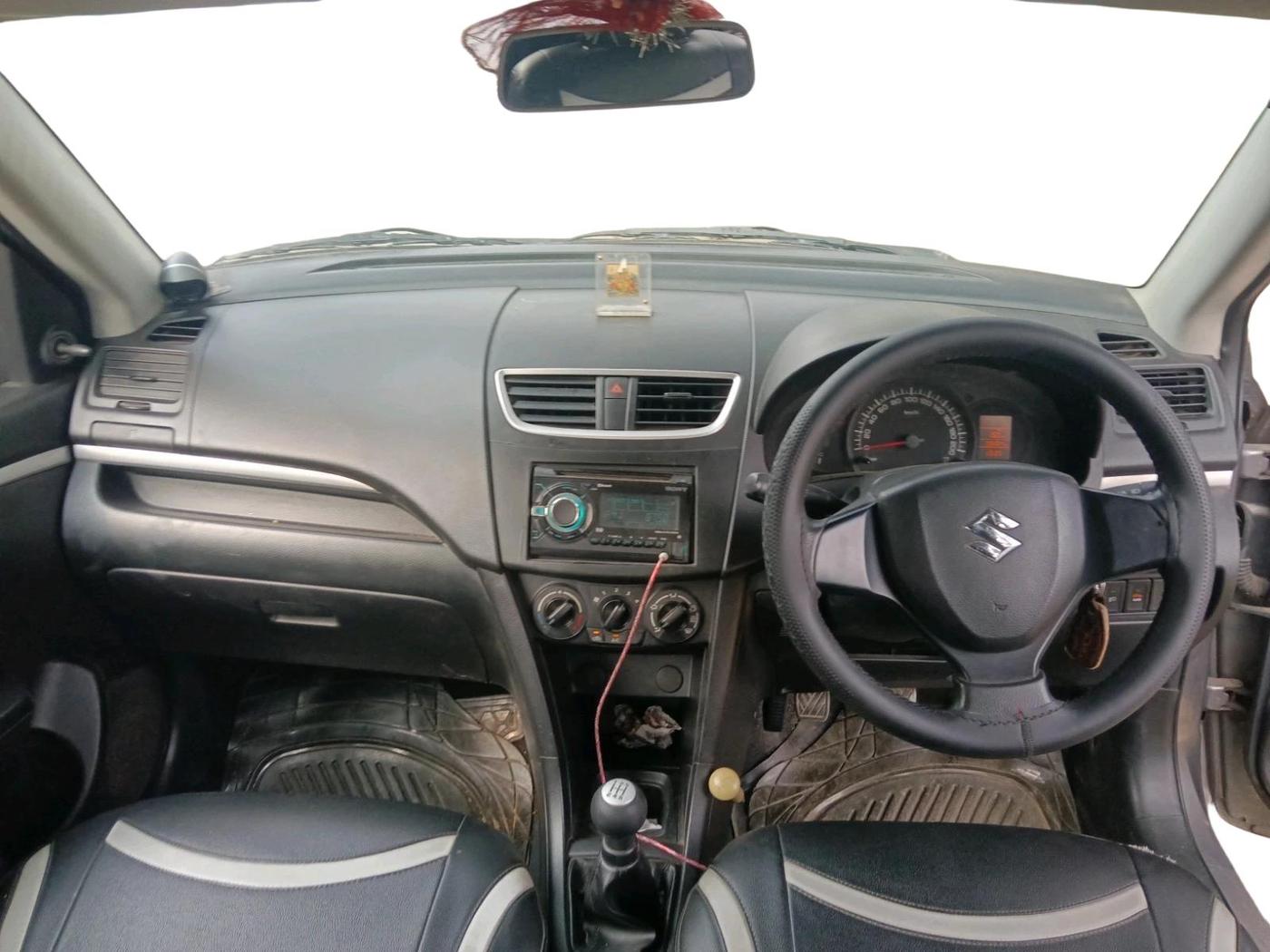 2015 Maruti Swift LXI, Petrol, Manual, 58,284 km, interior