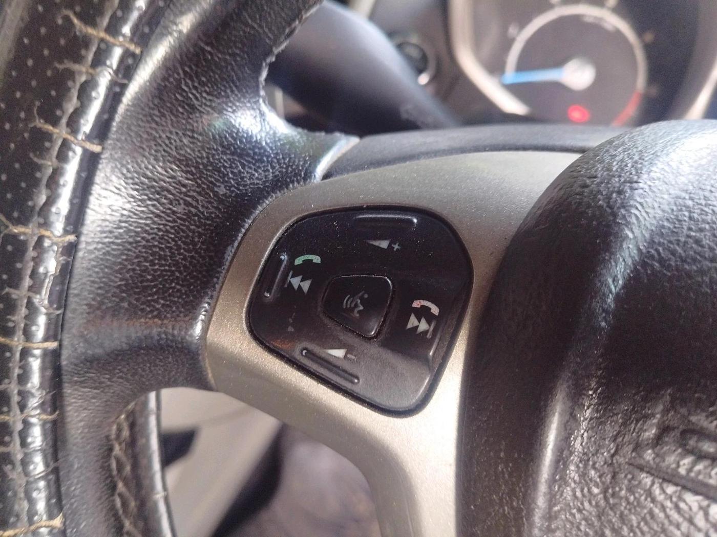 2013 Ford Ecosport TITANIUM 1.5L DIESEL, Diesel, Manual, 1,01,435 km, interior