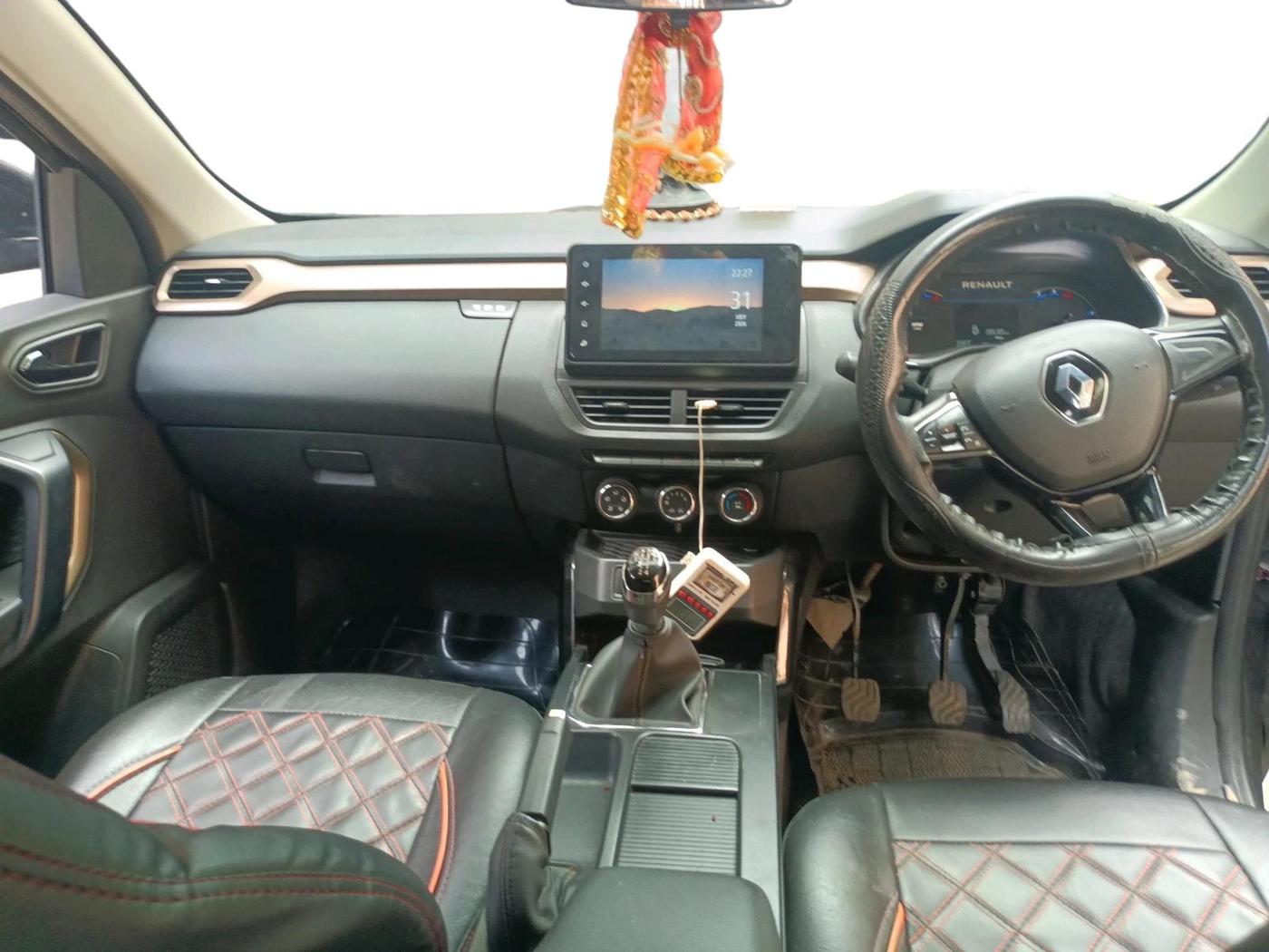 2023 Renault Kiger RXT (O) MT, Petrol, Manual, 19,530 km, interior