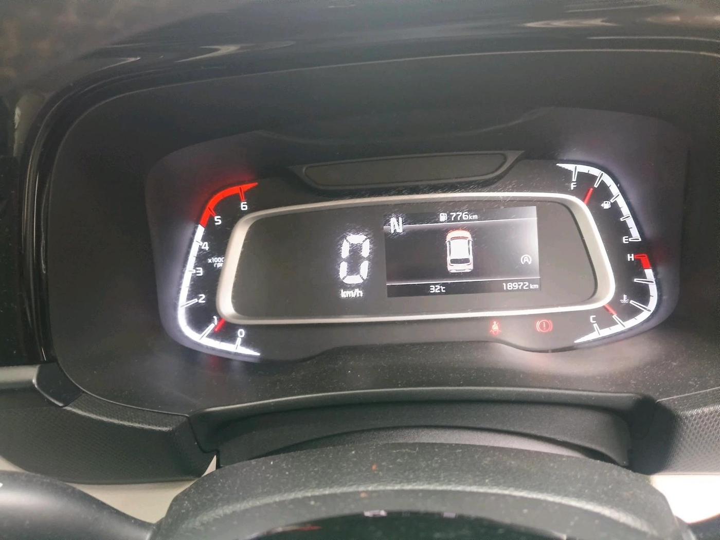 2023 KIA SONET HTX 1.5D IMT, Diesel, Manual, 18,972 km, interior