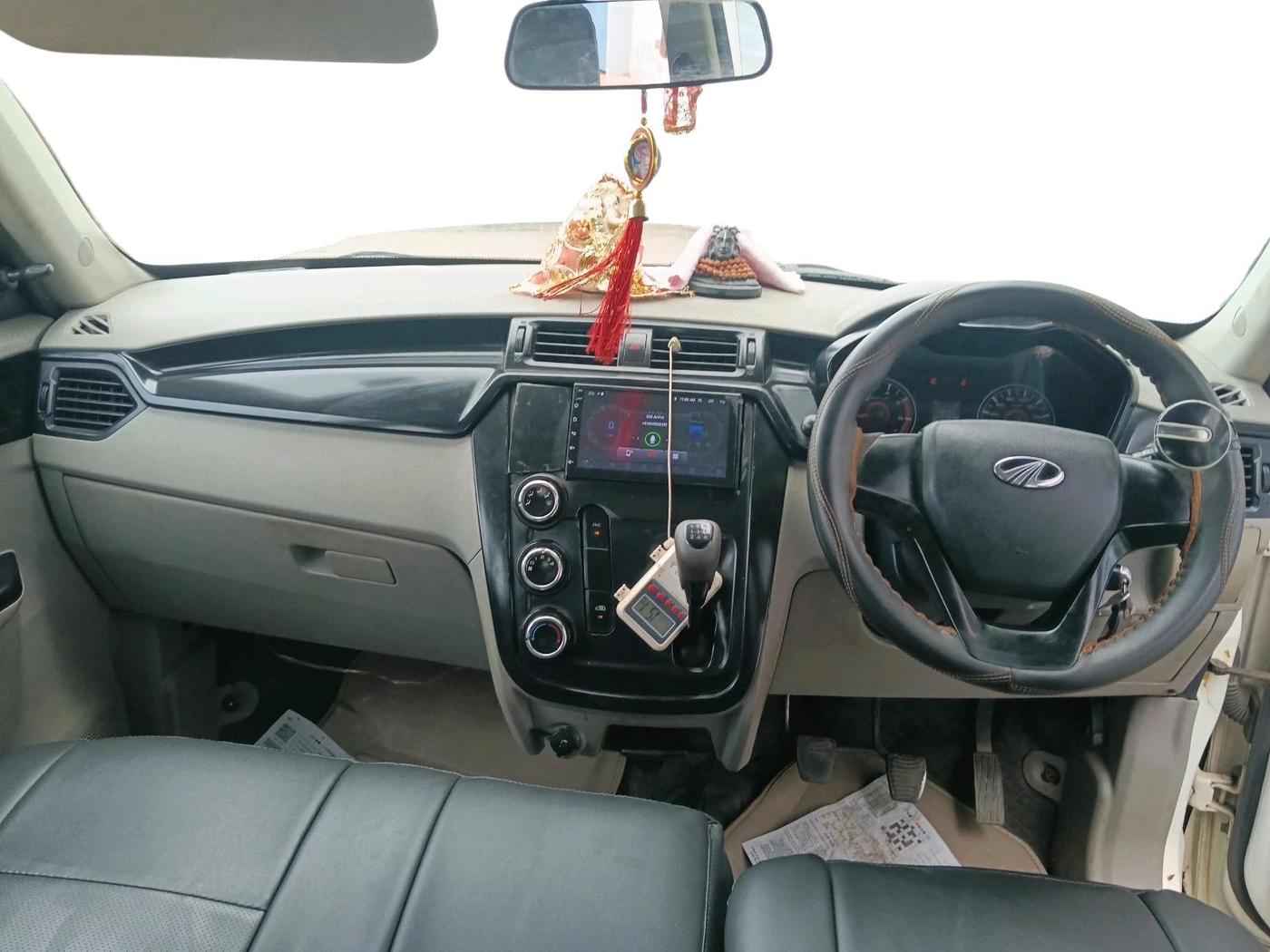 2017 Mahindra Kuv100 K4 D 6 STR, Diesel, Manual, 1,07,286 km, interior