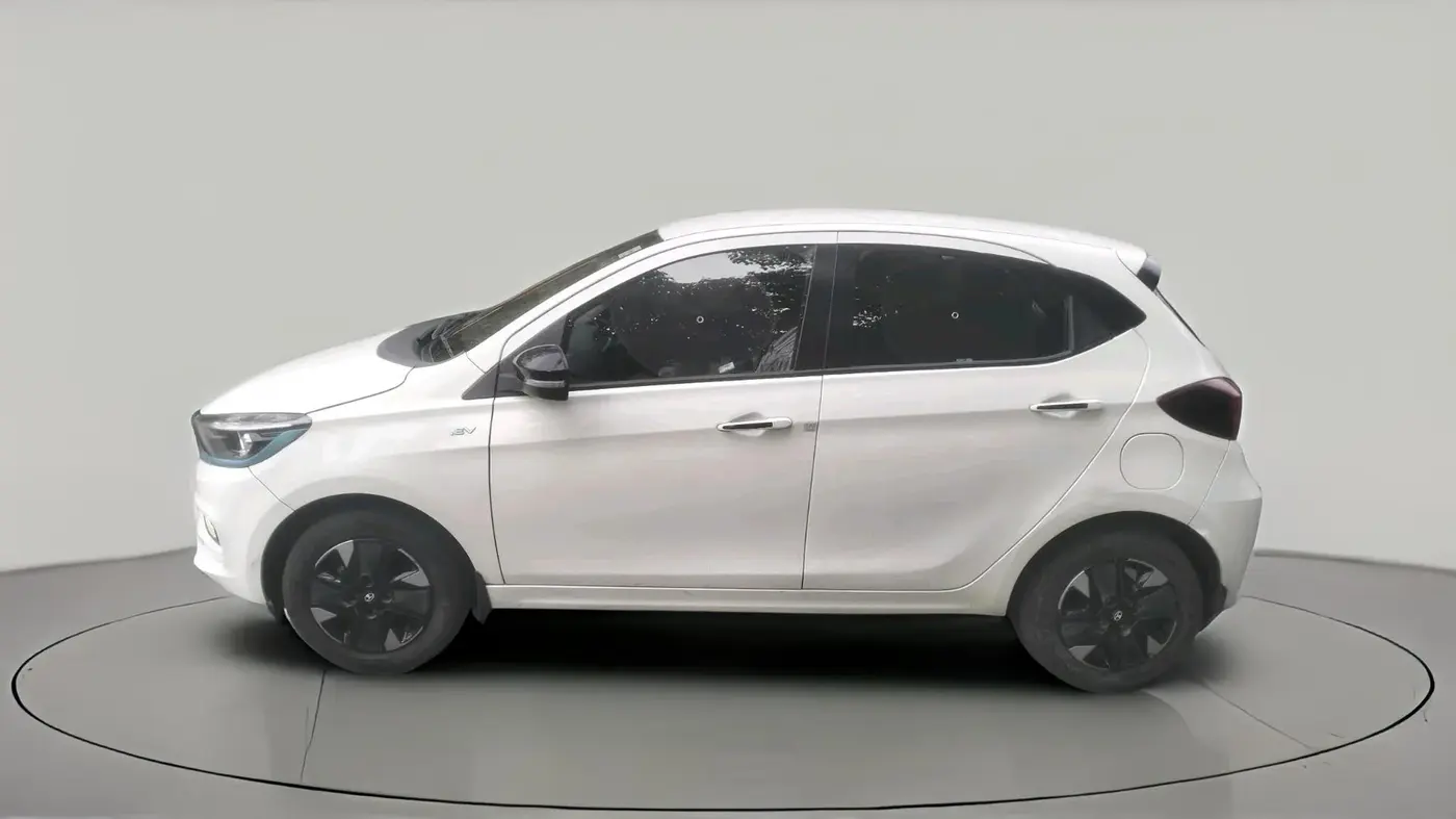 2024 Tata TIAGO EV XZ PLUS LONG RANGE, Electric, Automatic, 21,852 km, exterior