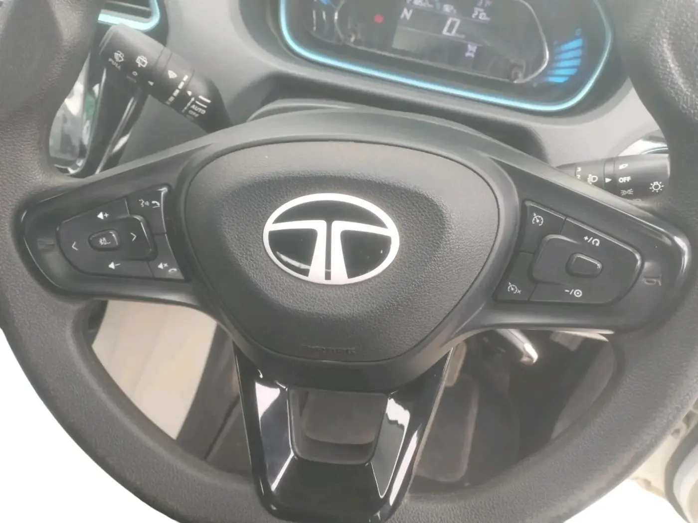 2024 Tata TIAGO EV XZ PLUS LONG RANGE, Electric, Automatic, 21,852 km, interior