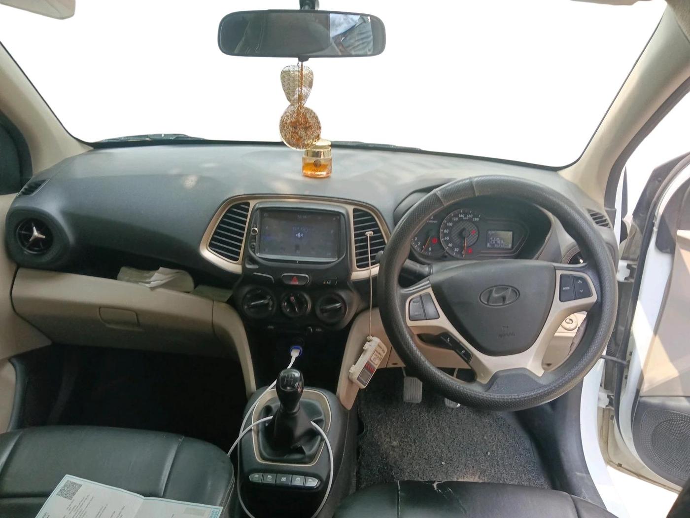 2021 Hyundai NEW SANTRO SPORTZ EXECUTIVE MT CNG, CNG, Manual, 30,323 km, interior