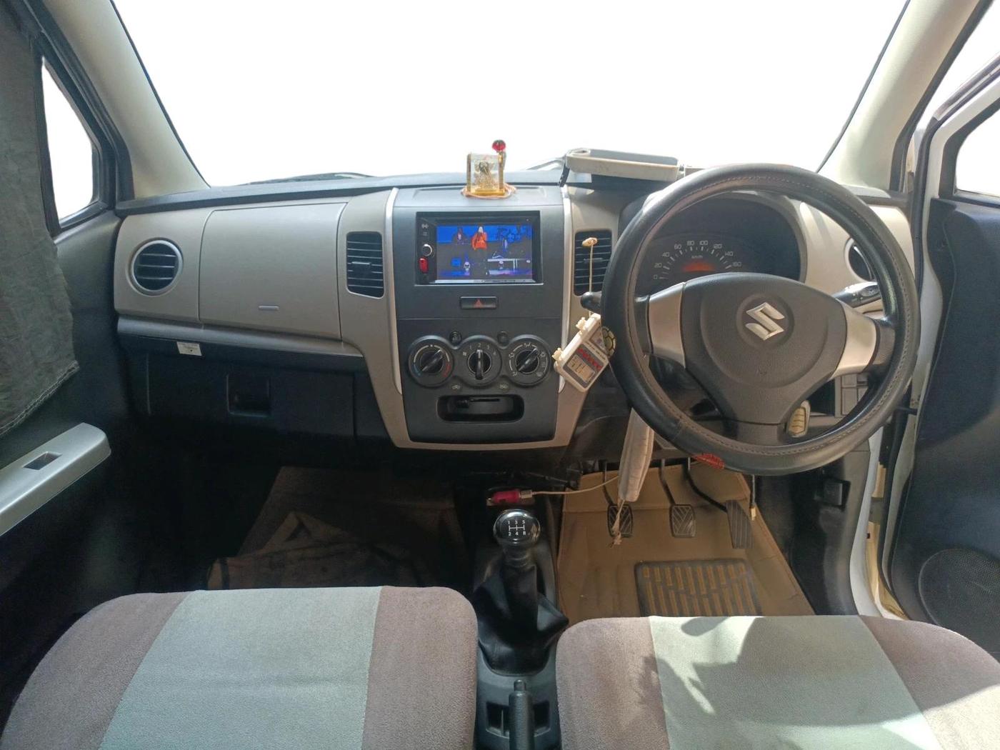 2015 Maruti Wagon R 1.0 LXI, Petrol, Manual, 23,767 km, interior