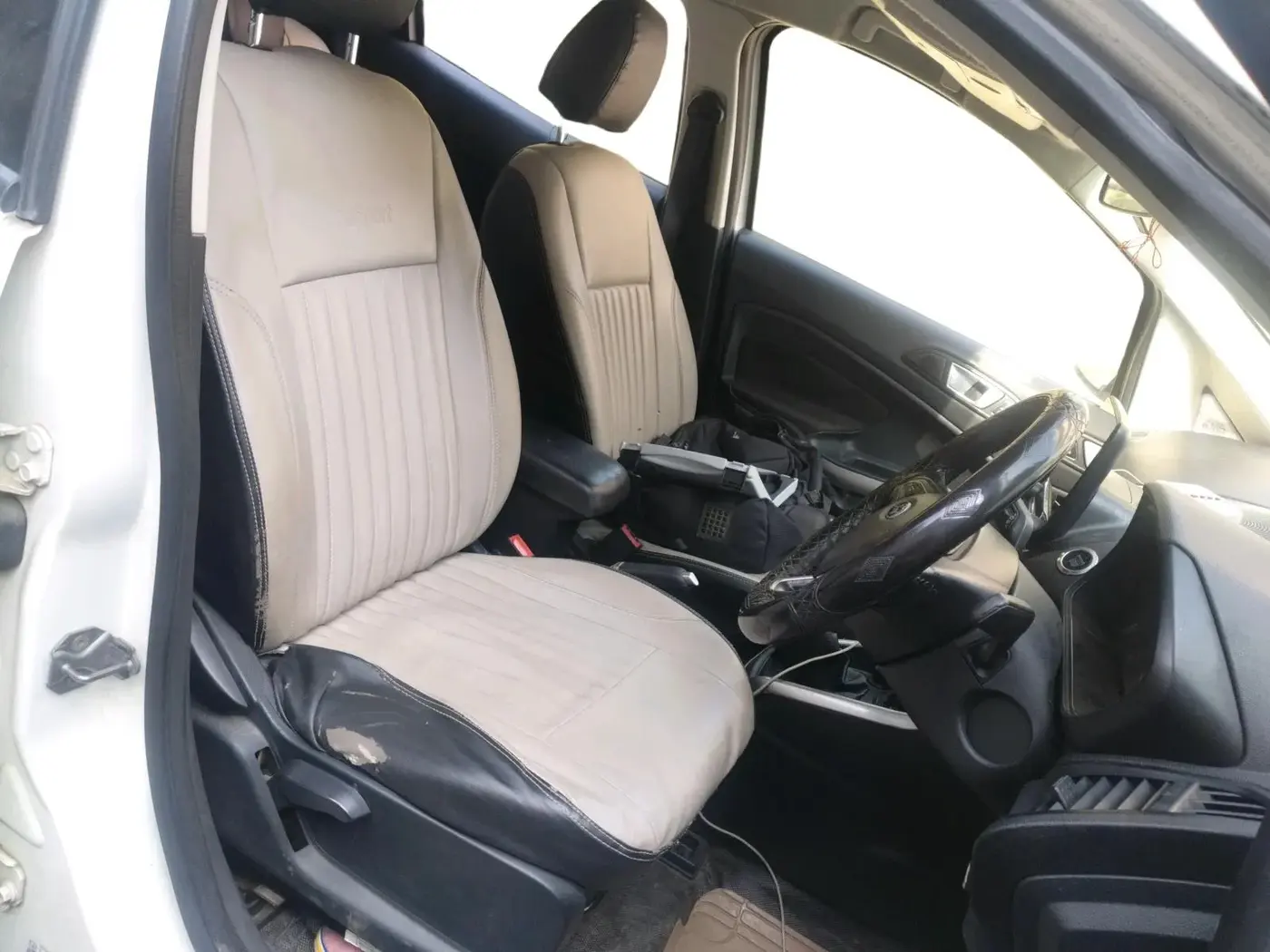 2018 Ford Ecosport TITANIUM 1.5L DIESEL, Diesel, Manual, 1,16,765 km, interior