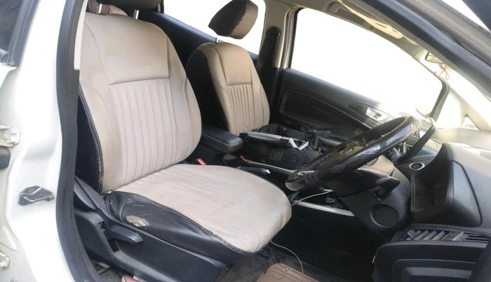 2018 Ford Ecosport TITANIUM 1.5L DIESEL, Diesel, Manual, 1,16,765 km, interior