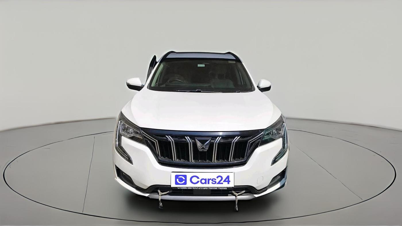 2024 Mahindra XUV700 AX 7 LUXURY D AT 7 STR, Diesel, Automatic, 24,826 km, exterior