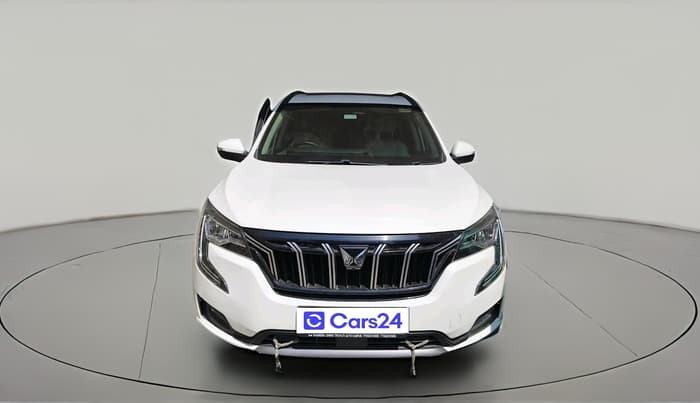 2024 Mahindra XUV700 AX 7 LUXURY D AT 7 STR, Diesel, Automatic, 24,826 km, exterior