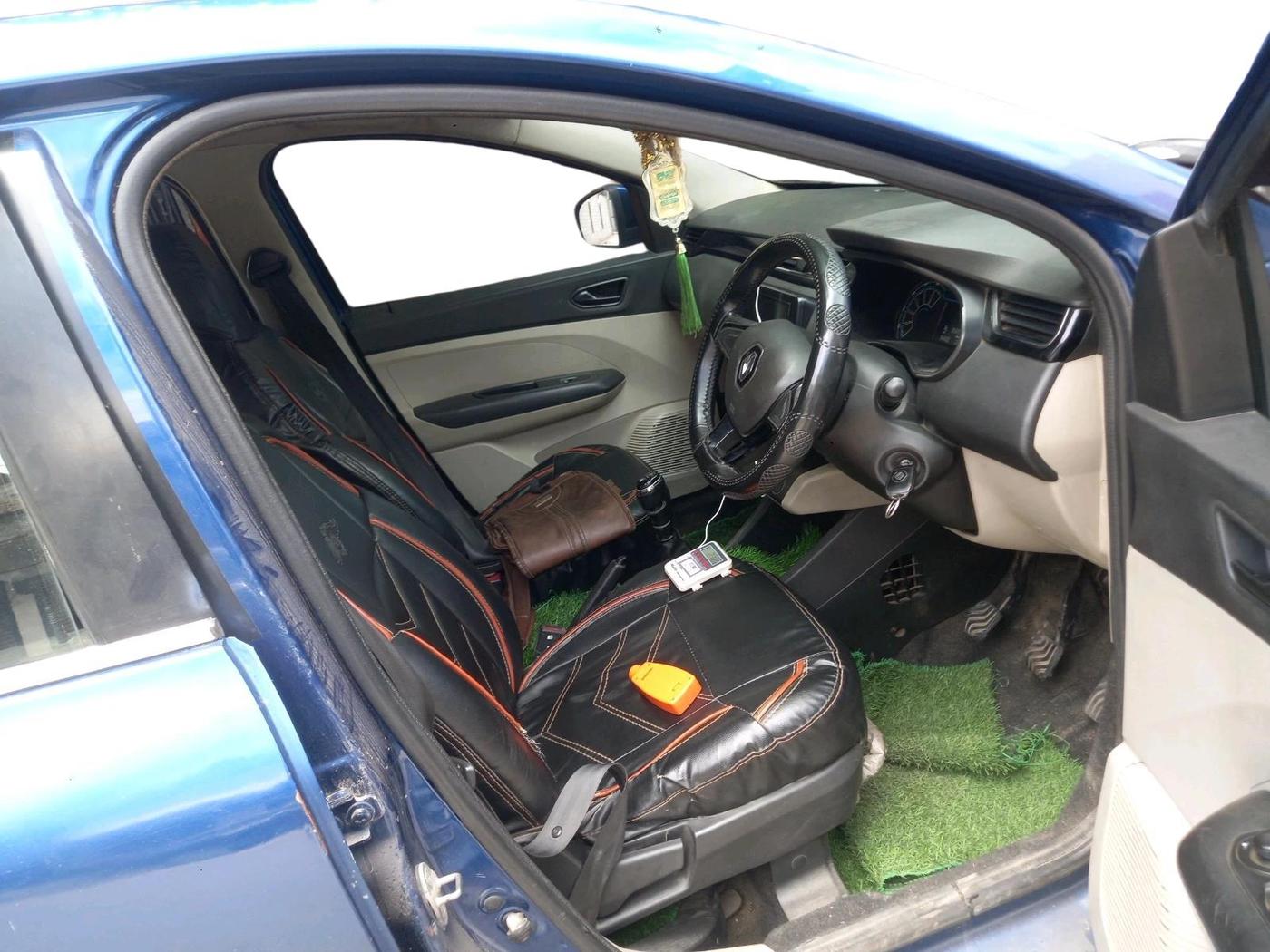 2020 Renault TRIBER RXT, Petrol, Manual, 86,899 km, interior