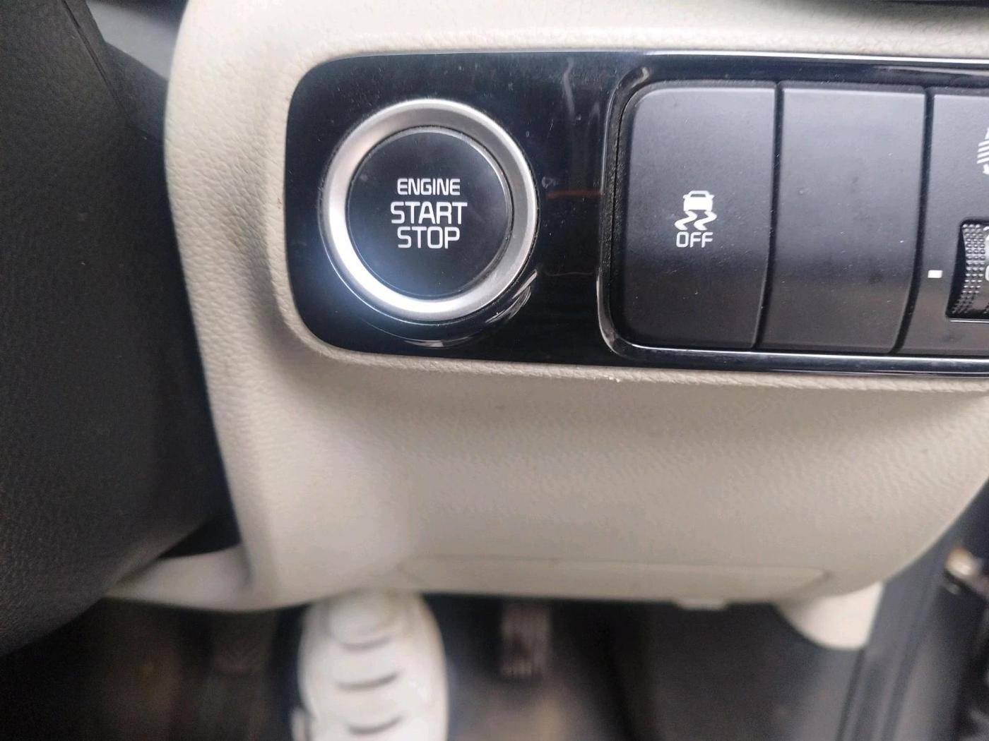 2021 KIA SONET HTX 1.5, Diesel, Manual, 77,355 km, interior