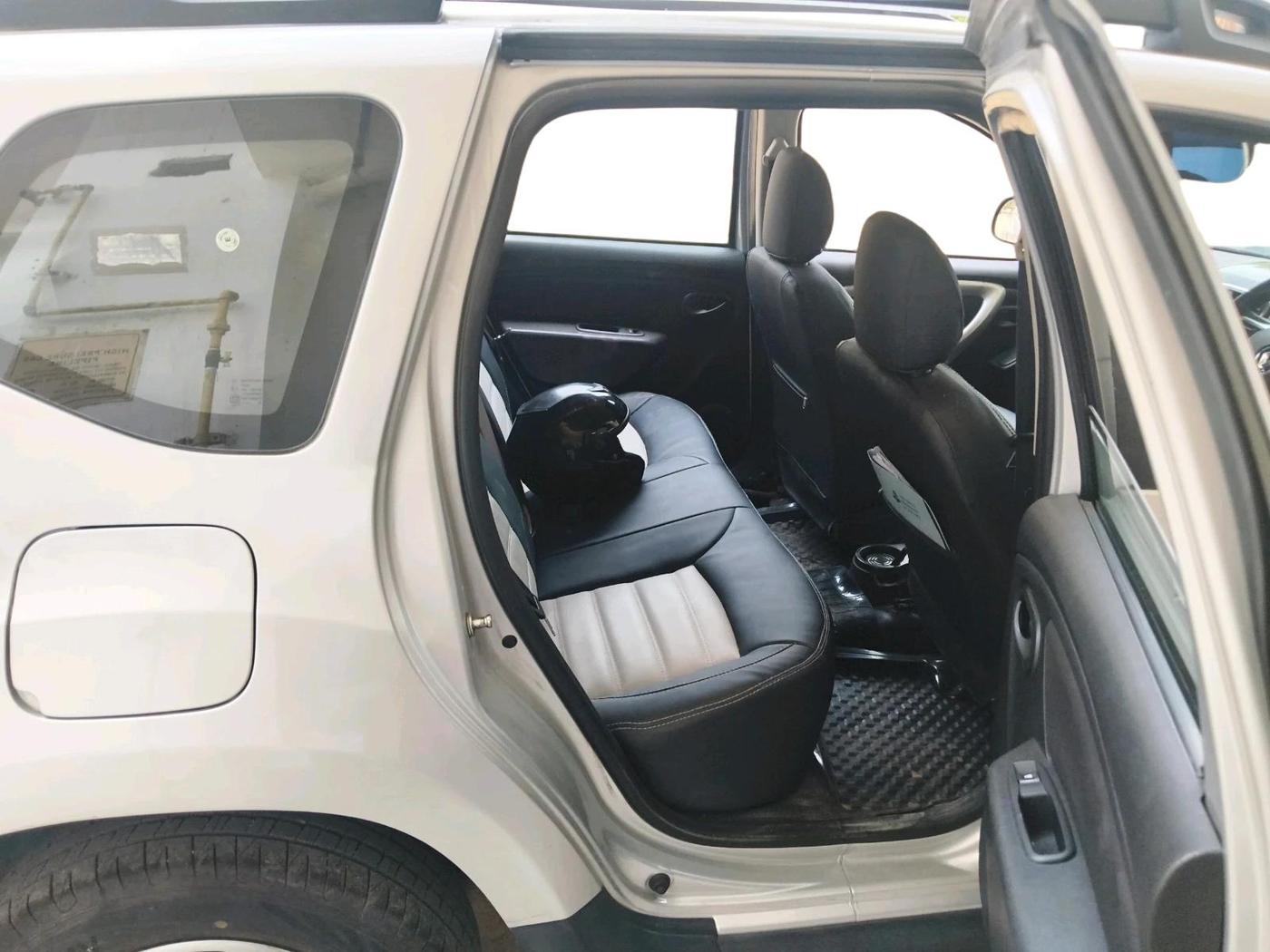 2020 Renault Duster RXS 1.5 PETROL MT, Petrol, Manual, 56,126 km, interior