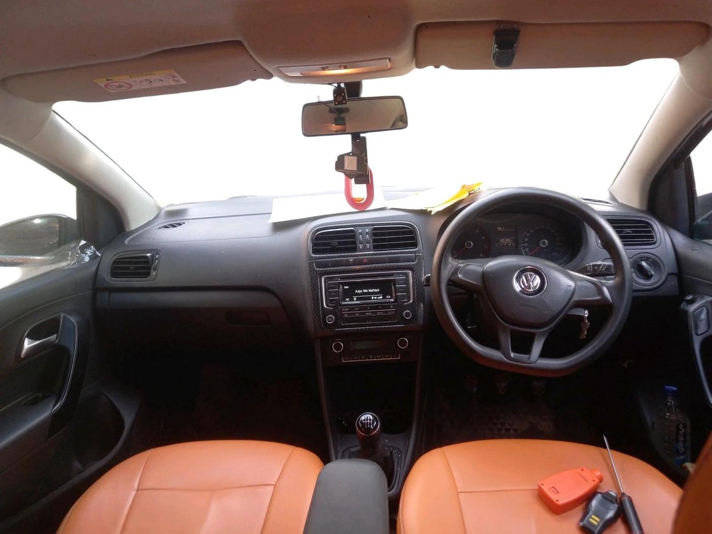 2022 Volkswagen Polo COMFORTLINE 1.0L TSI, Petrol, Manual, 1,63,193 km, interior