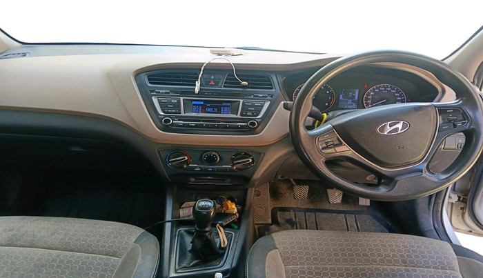 2015 Hyundai Elite i20 MAGNA 1.2, Petrol, Manual, 2,14,727 km, interior