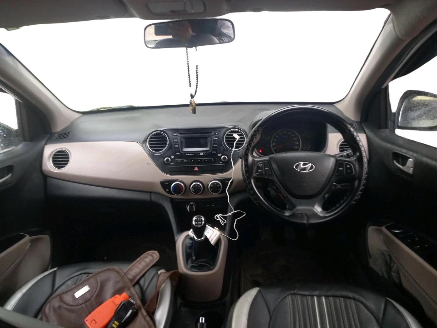 2015 Hyundai Grand i10 SPORTZ 1.2 KAPPA VTVT, Petrol, Manual, 59,706 km, interior
