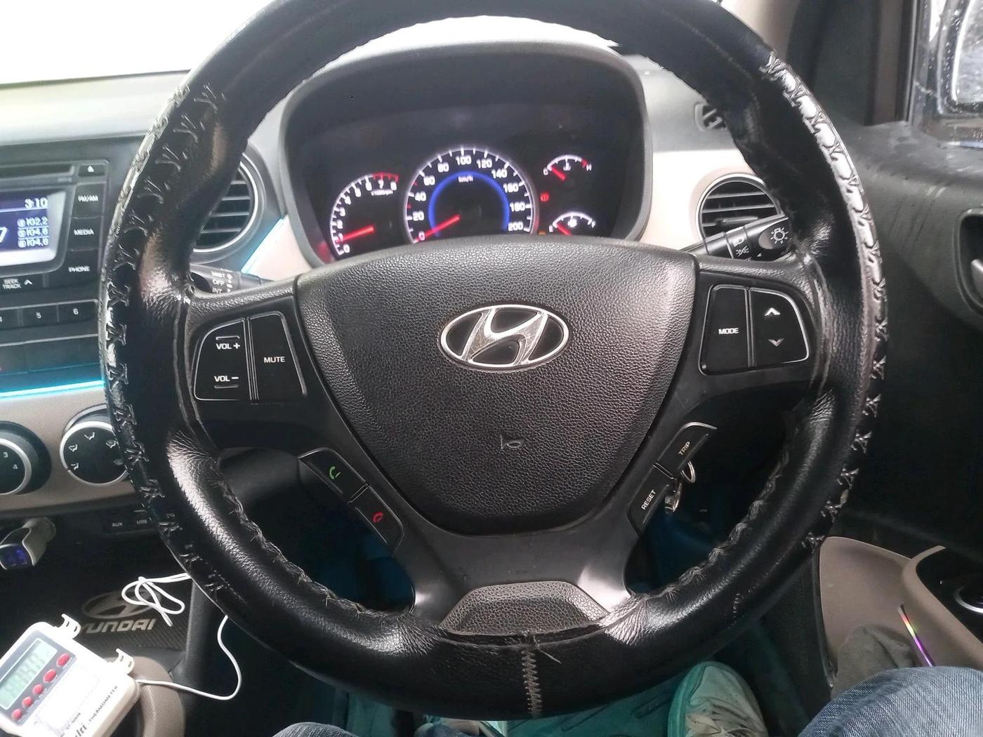 2015 Hyundai Grand i10 SPORTZ 1.2 KAPPA VTVT, Petrol, Manual, 59,706 km, interior