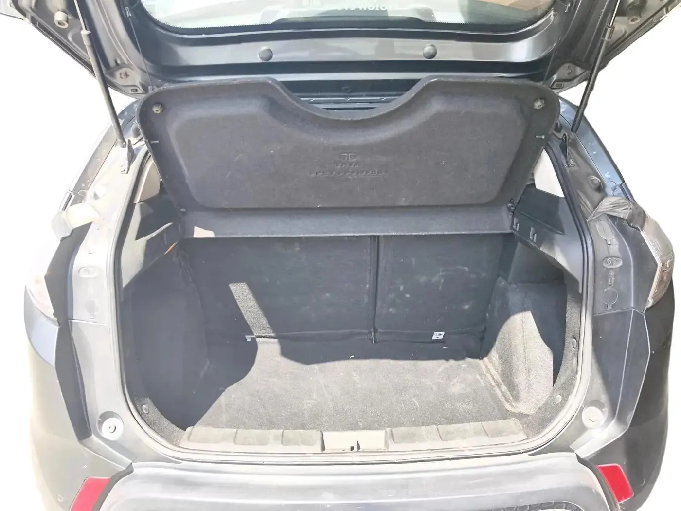 2018 Tata NEXON XZA PLUS DIESEL, Diesel, Automatic, 1,80,010 km, exterior