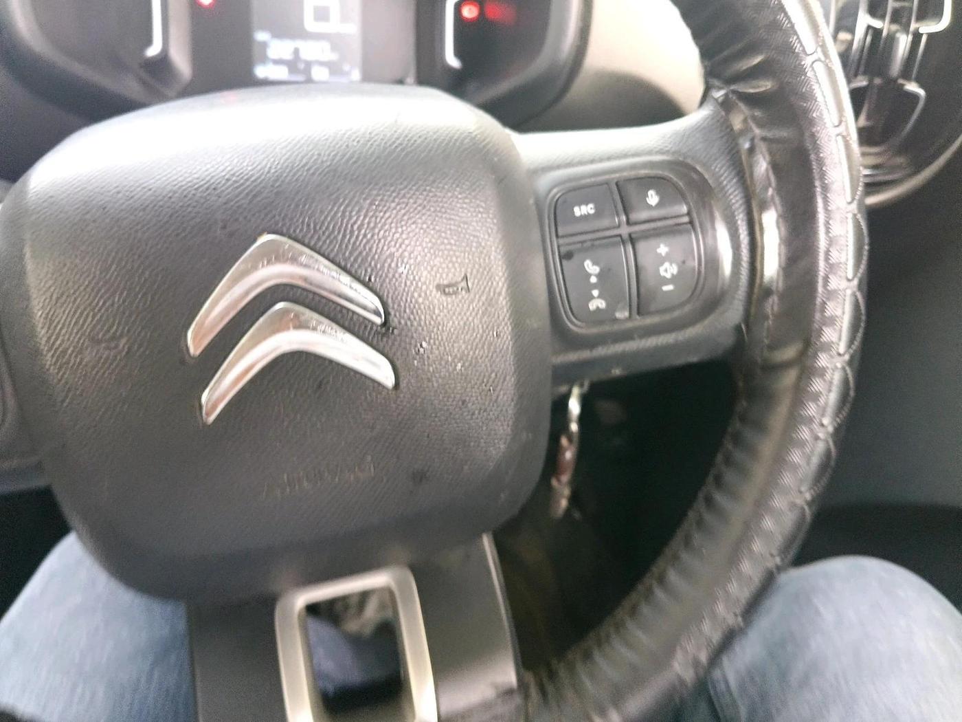 2023 CITROEN C3 SHINE 1.2, Petrol, Manual, 22,720 km, interior