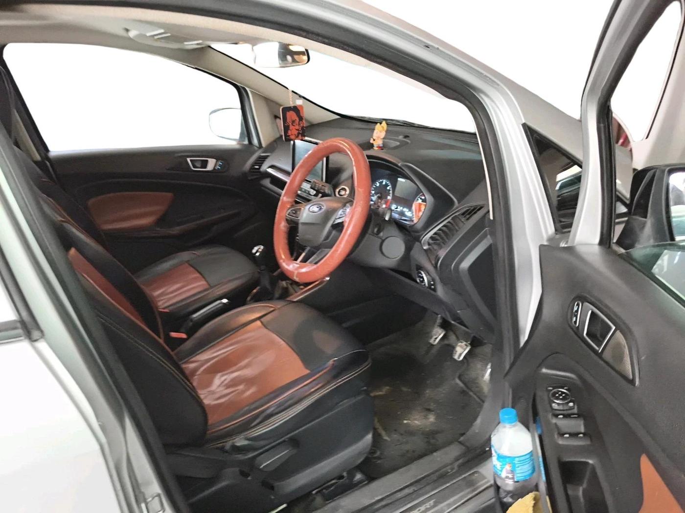 2020 Ford Ecosport TITANIUM 1.5L THUNDER EDTION DIESEL, Diesel, Manual, 1,37,589 km, interior