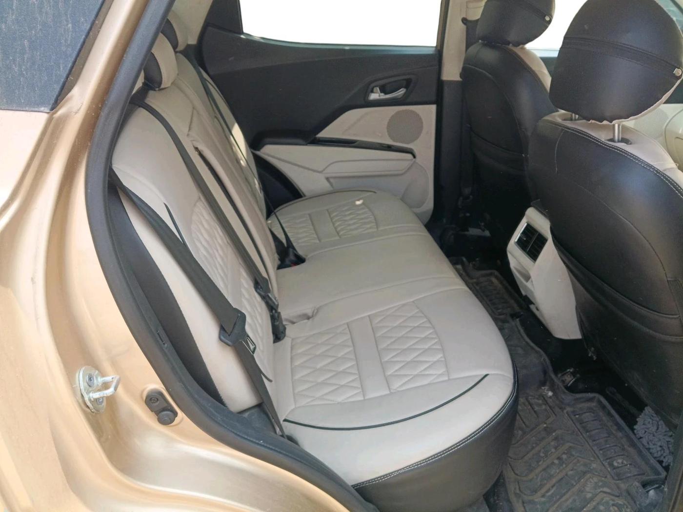 2024 Mahindra XUV 3XO AX5 1.5 Turbo Diesel, Diesel, Manual, 22,709 km, interior