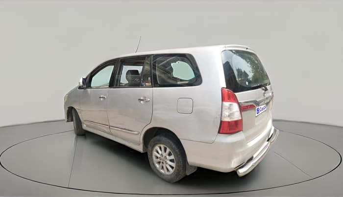 2013 Toyota Innova 2.5 VX 7 STR, Diesel, Manual, 1,02,905 km, exterior