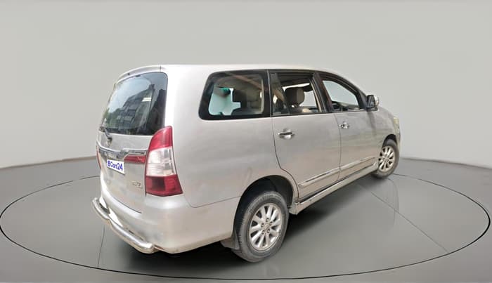 2013 Toyota Innova 2.5 VX 7 STR, Diesel, Manual, 1,02,905 km, exterior