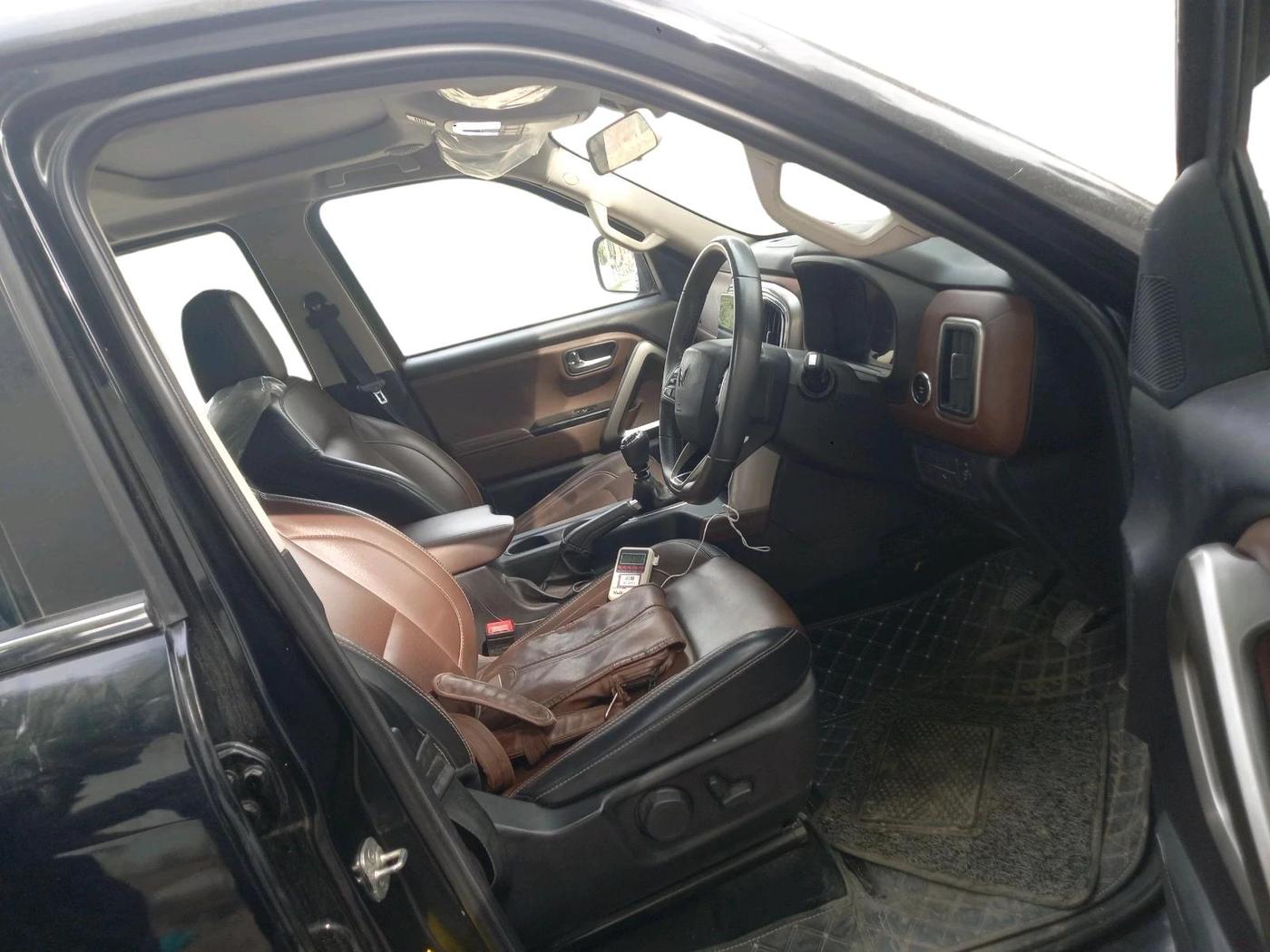 2023 Mahindra SCORPIO-N Z8 L DIESEL MT 2WD 7 STR, Diesel, Manual, 68,274 km, interior
