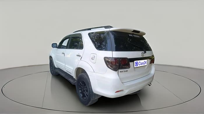 2014 Toyota Fortuner 3.0 4X2 MT, Diesel, Manual, 1,74,340 km, exterior
