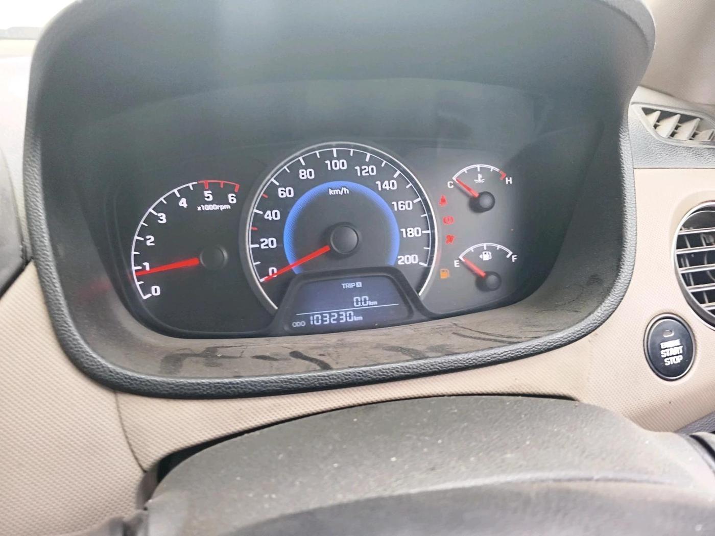 2015 Hyundai Grand i10 ASTA 1.1 CRDI, Diesel, Manual, 1,03,230 km, interior