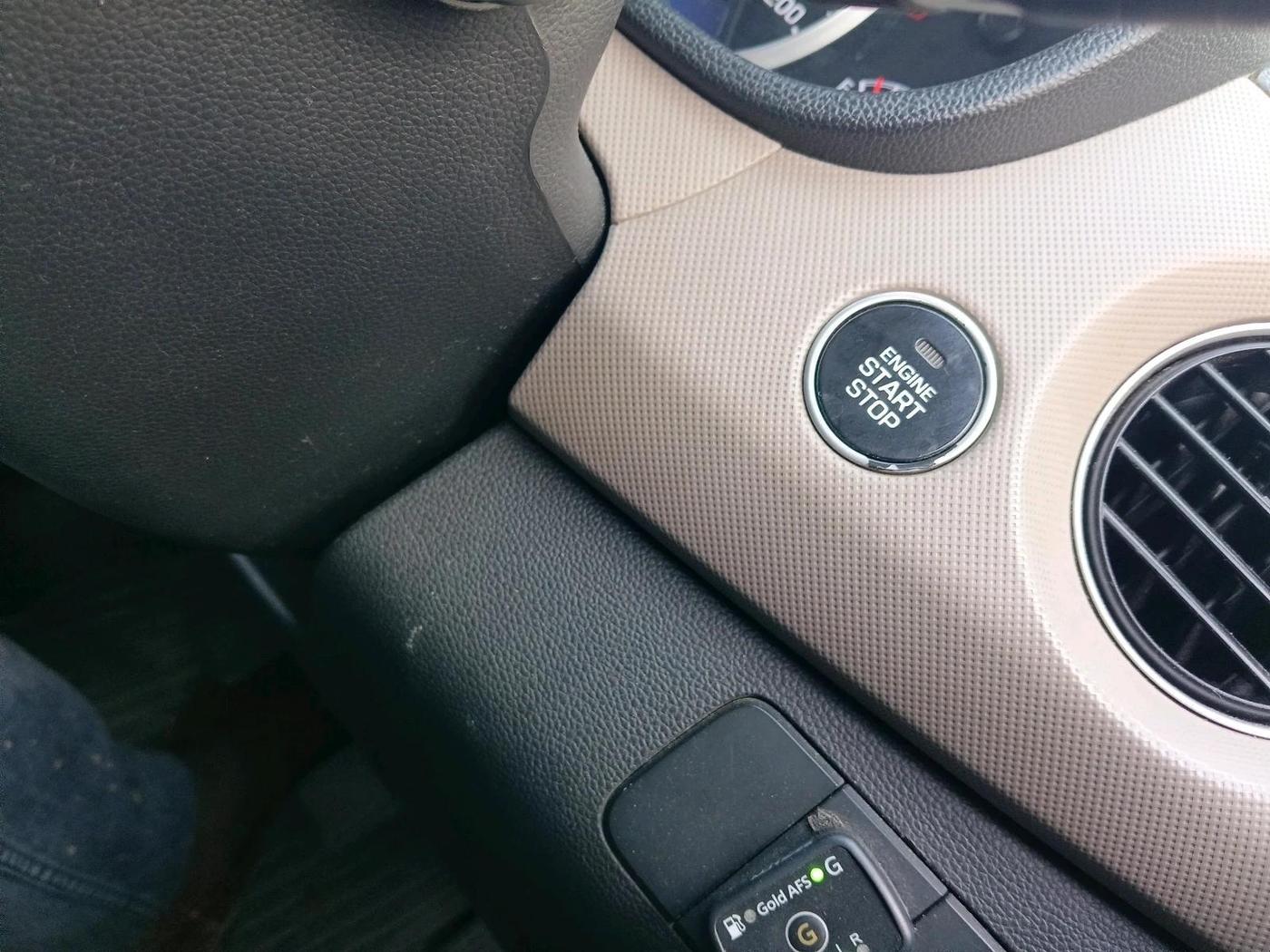 2013 Hyundai Grand i10 ASTA (O) 1.2 KAPPA VTVT, CNG, Manual, 65,589 km, interior