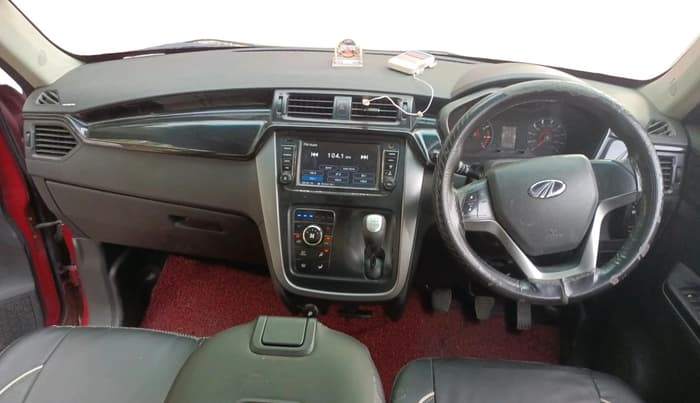 2018 Mahindra KUV 100 NXT K8 D 6 STR DUAL TONE, Diesel, Manual, 1,53,337 km, interior
