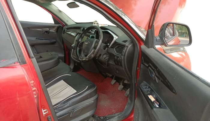 2018 Mahindra KUV 100 NXT K8 D 6 STR DUAL TONE, Diesel, Manual, 1,53,337 km, interior
